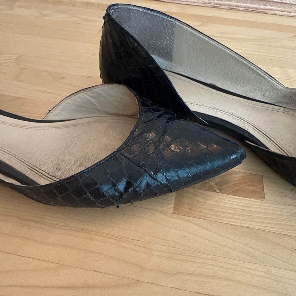 Marc Fisher Size 7 Black Snake Embossed Pointed Toe Flats D’Orsay - Picture 5 of 5